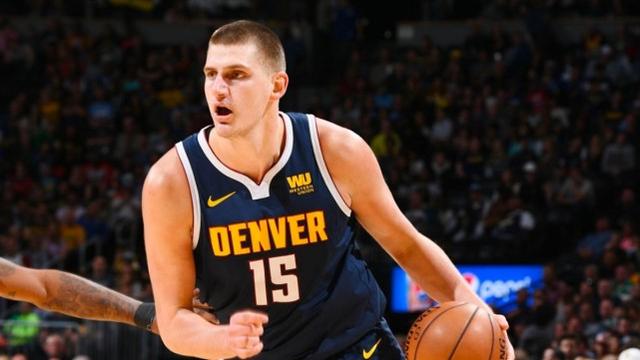 萨里带领切 萨里带领切