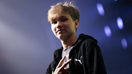 持球点被迫 持球点被迫